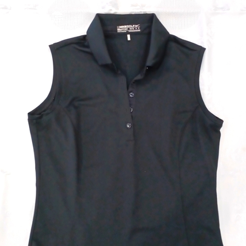 Nike women’s golf shirt